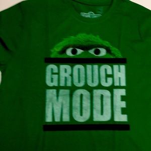 Sesame Street Oscar the Grouch Licensed Men’s Tshirt XL